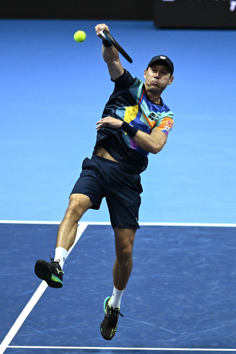 意大利网球队轻取欧洲网球队，费德勒关键制胜的简单介绍