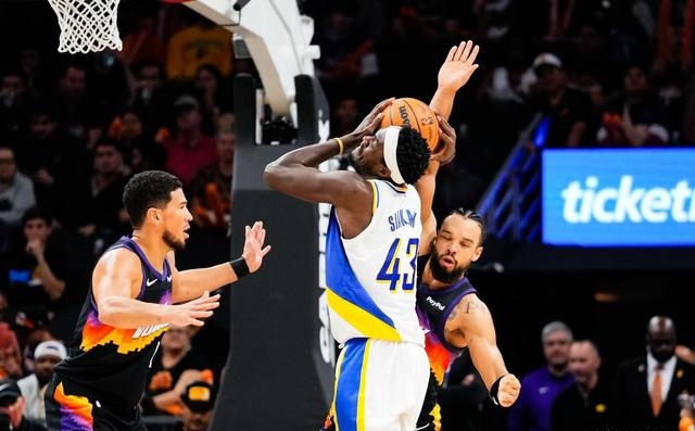 关于北京队逆转步行者，布克扛起全队的信息